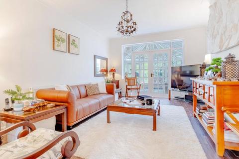 4 bedroom semi-detached house for sale, Beech Drive, N2