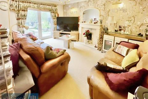 4 bedroom detached house for sale, Parkland View, Lundwood, S71