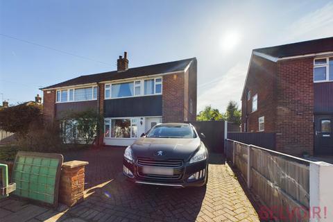 3 bedroom semi-detached house to rent, Fairholme Drive, Mansfield, NG19