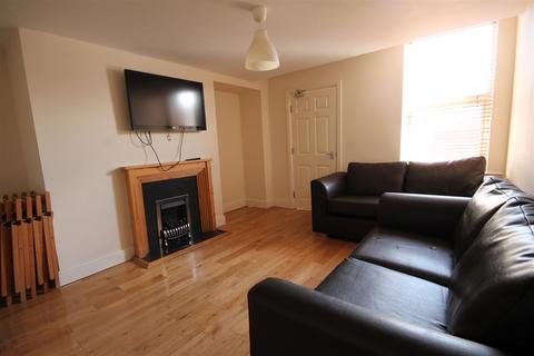 6 bedroom maisonette to rent, Doncaster Road, Sandyford