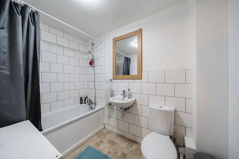 2 bedroom flat for sale, Rotherhithe Street, Tideway Court, SE16