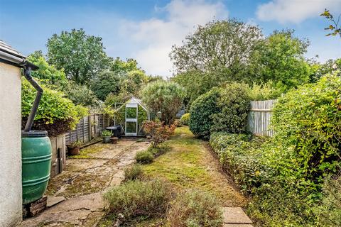 110 Mill Lane, Oxted, RH8 9DD