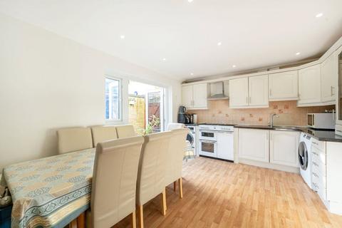 3 bedroom end of terrace house for sale, Magpie Place, Watford WD25