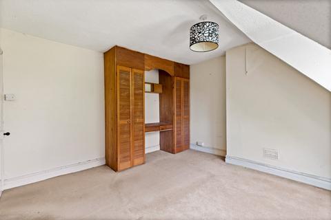 1 bedroom flat for sale, Kingsnorth Gardens, Folkestone, CT20