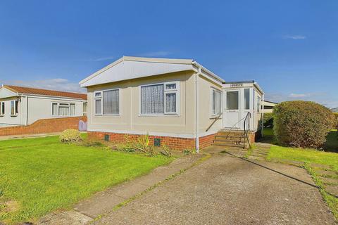 2 bedroom mobile home for sale, Windsor Way, The Broadway