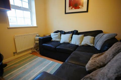 4 bedroom house to rent, Goldfinch Close, Loughborough LE11