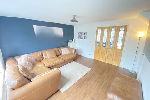 11 Camberwell Way, Royton, Oldham, OL2 5TL