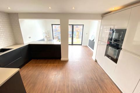 11 Camberwell Way, Royton, Oldham, OL2 5TL