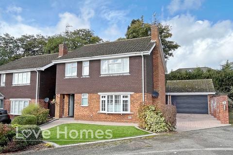 4 bedroom detached house for sale, Highlands, Flitwick