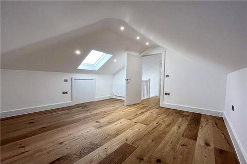 3 bedroom bungalow for sale, Oakfield Gardens, Greenford