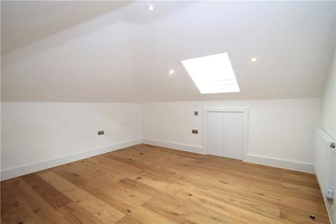 3 bedroom bungalow for sale, Oakfield Gardens, Greenford