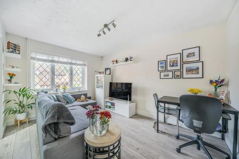 1 bedroom maisonette for sale, Bagshot,  Surrey,  GU19