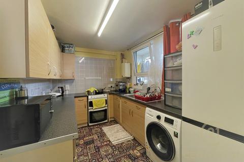 2 bedroom flat for sale, Lexden Road, LONDON W3