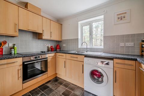 2 bedroom flat for sale, Laura Close, Compton, Winchester, Hampshire, SO21