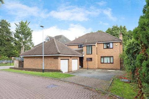 4 bedroom detached house for sale, Bladons Walk, Kirk Ella, Hull, HU10 7AX