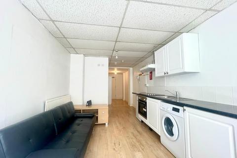 Studio to rent, Kember Street, Islington, , London N1