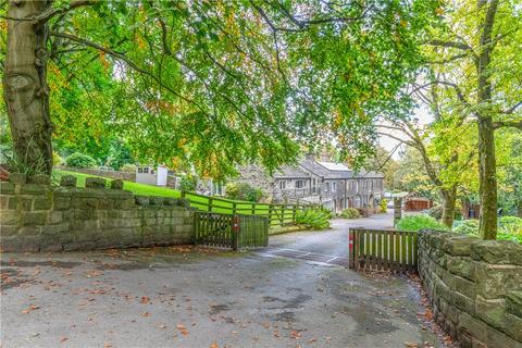 3 bedroom end of terrace house for sale, Moor Road, Burley Woodhead, Ilkley, West Yorkshire, LS29