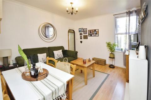 1 bedroom flat for sale, St. James Road, Hertfordshire WD18