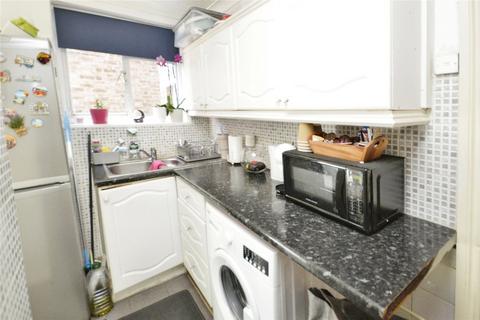 1 bedroom flat for sale, St. James Road, Hertfordshire WD18