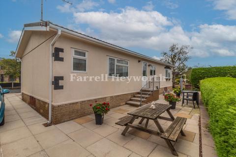 2 bedroom property for sale, Wyre Vale Park, Preston PR3