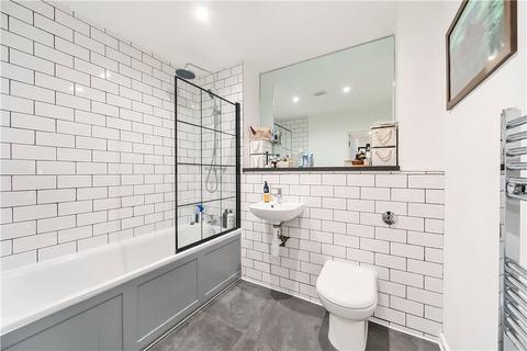 2 bedroom duplex for sale, Camberwell Road, London