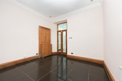 12 Waterloo Road, Lanark, ML11 7PZ