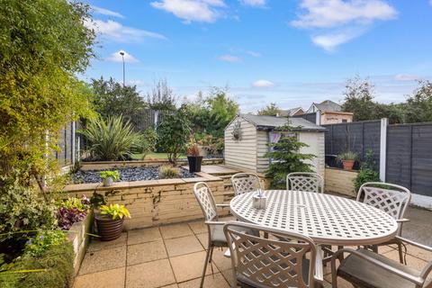 21 Devonish Close, Alcester, B49 6EG