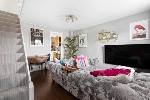 21 Devonish Close, Alcester, B49 6EG