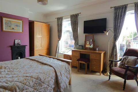 80 Beech Lane, Stretton, Burton-on-trent, DE13 0DU