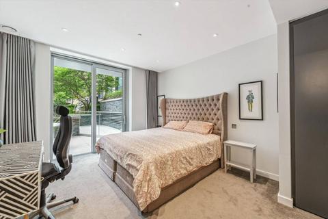 2 bedroom flat to rent, Satin House, Aldgate, London, E1