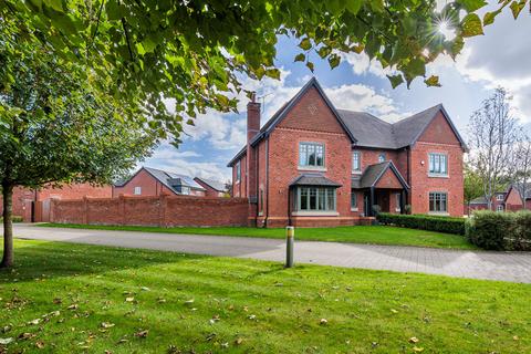 5 bedroom detached house for sale - Meadowside, Smallwood, CW11