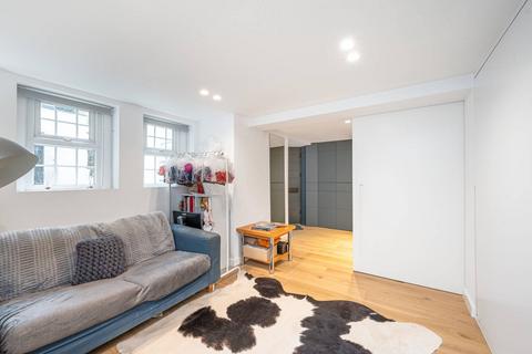 3 bedroom flat for sale, Belsize Avenue, Belsize Park, London, NW3