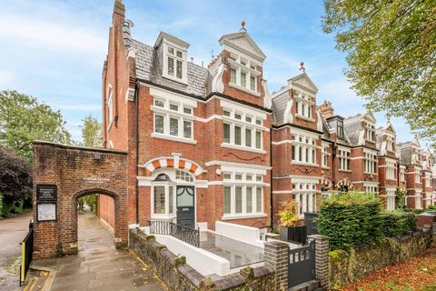 Belsize Avenue, Belsize Park, London, NW3
