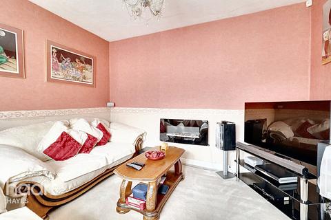 3 bedroom terraced house for sale, Cranborne Waye, Hayes