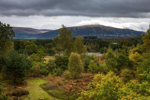 4 bedroom detached house for sale, Cairn Lochan Woodside, Kincraig, Kingussie, PH21 1QF