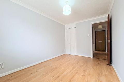 1 bedroom apartment to rent, Romana Court, Sidney Road, Staines-upon-Thames, Surrey, TW18