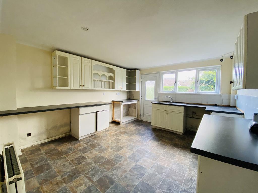 16 Elderbank Place, Dumfries, DG1 4 RY - Braidwoods