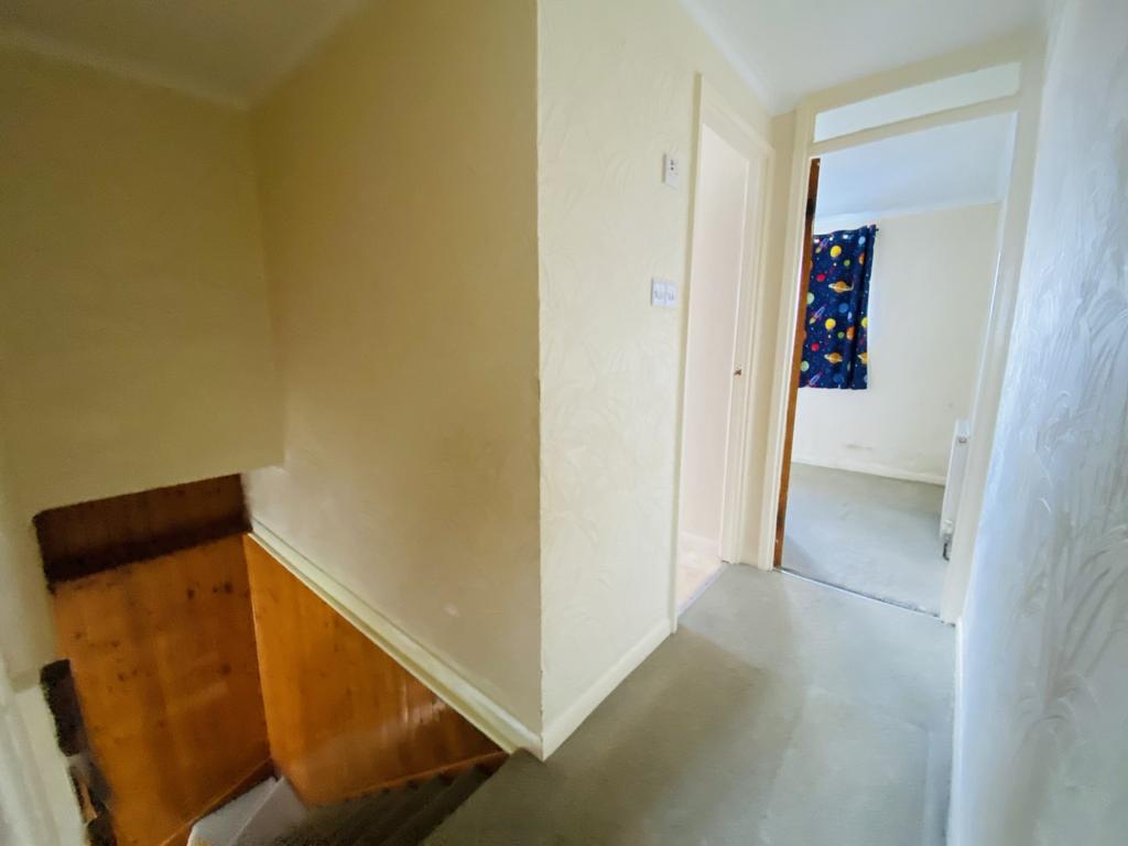 16 Elderbank Place, Dumfries, DG1 4 RY - Braidwoods