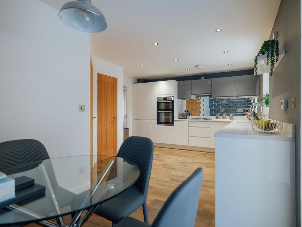 Kitchen / Breakfast Room