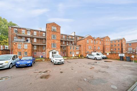 2 bedroom flat for sale, Roise Street, Bedford