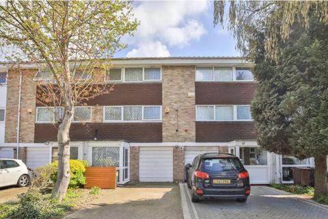 4 bedroom terraced house for sale, Wheatlands, Hounslow TW5