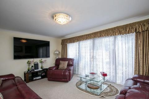 4 bedroom terraced house for sale, Wheatlands, Hounslow TW5