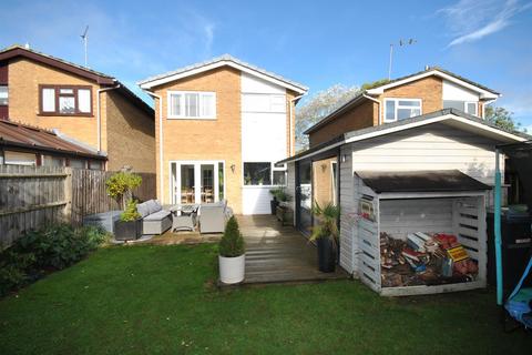 2 Blackthorn Close, Spratton, Northampton, NN6 8JJ