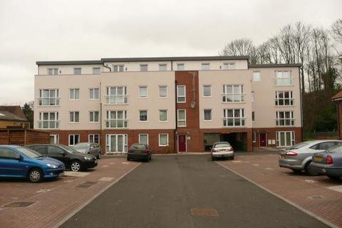 2 bedroom flat to rent, Queen Marys Avenue, Watford WD18