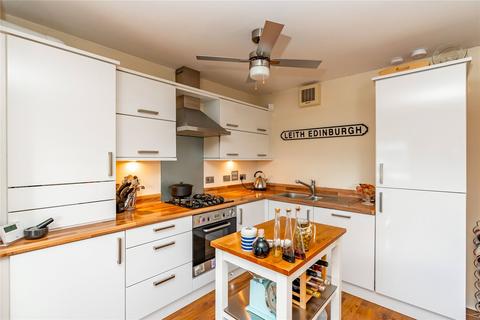 Flat 9, 3 Newhaven Road, Edinburgh, EH6 5PD