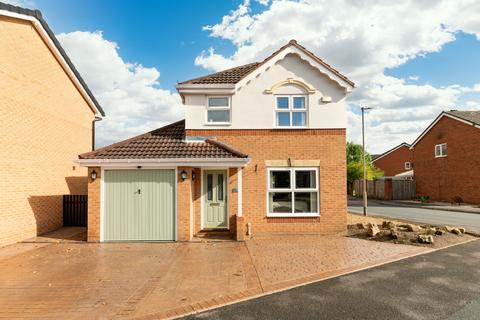 3 bedroom detached house for sale, Buttercup Close, Upton, WF9