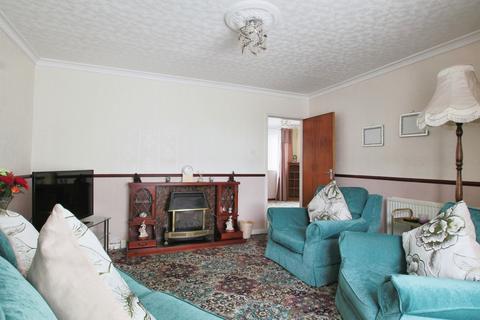 3 bedroom terraced house for sale, Troutsdale Grove, Hull, HU9 3SB