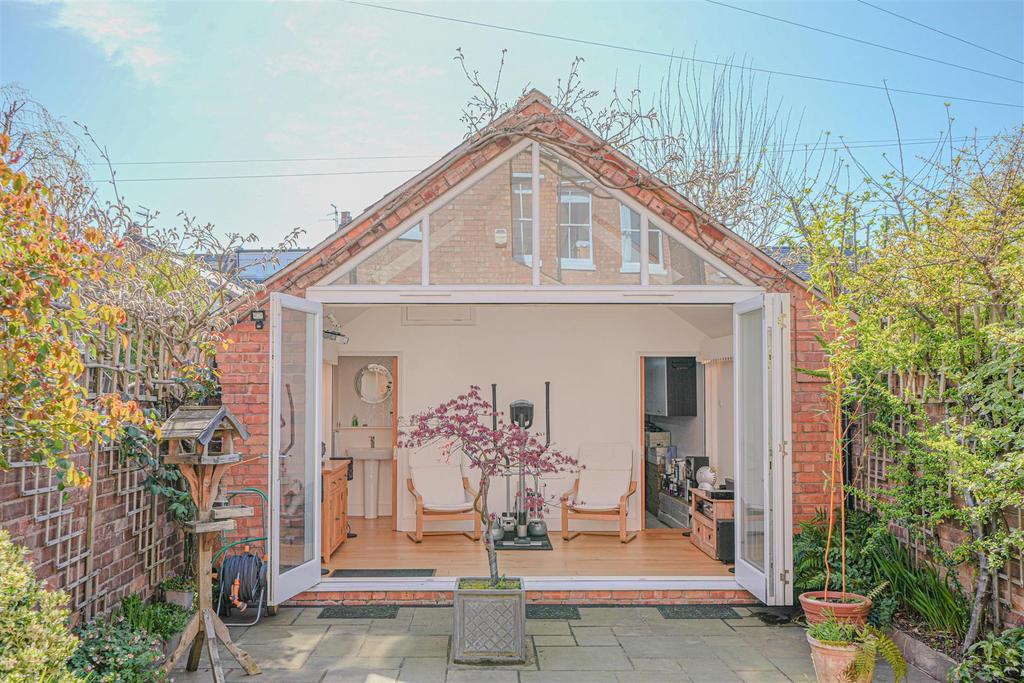 Garden room.jpg