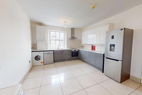 3 bedroom flat to rent, Chesham Road, Brighton, BN2