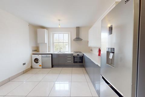 3 bedroom flat to rent, Chesham Road, Brighton, BN2